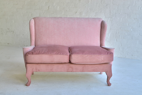 047 Pink Velvet Couch
